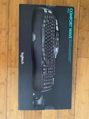 Brand New Logitech Comfort Wave MK 550 with Wireless keyboard & Mouse Combo